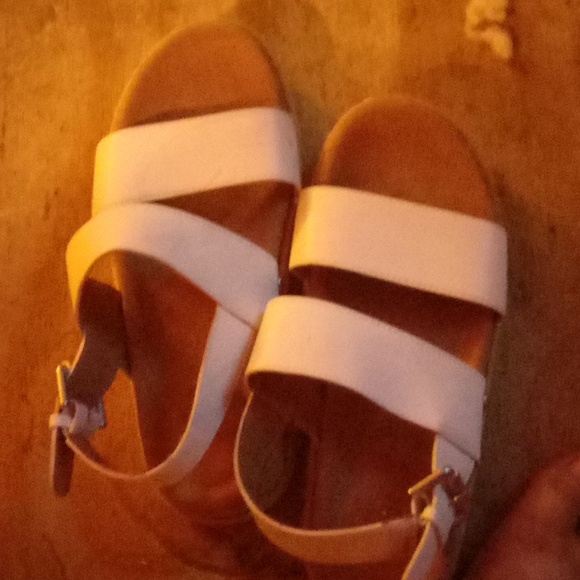 Time and true size 6 women's white platforms - Picture 2 of 4